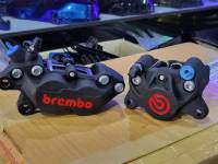 ปั้มBrembo Brake Set 4พอทหูชิด + ปักข้าง สีเทาและสีดำ (ของแท้100%)