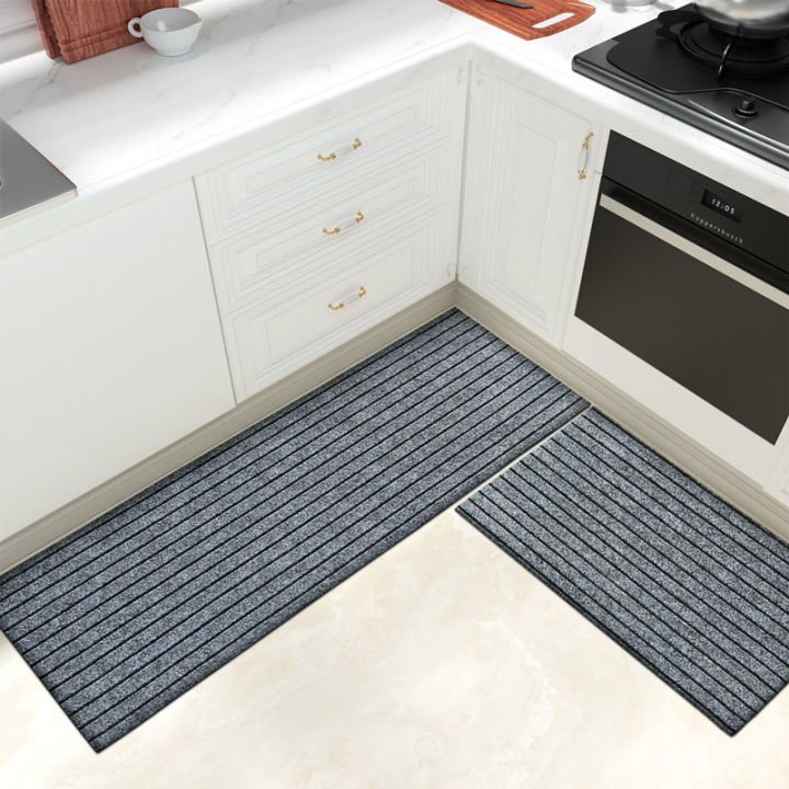Thảm nhà bếp trải sàn chống trượt: Bảo vệ người thân khỏi nguy hiểm trượt ngã trong nhà bếp với thảm trải sàn chống trượt. Đây là sản phẩm hoàn hảo cho mọi gia đình.
