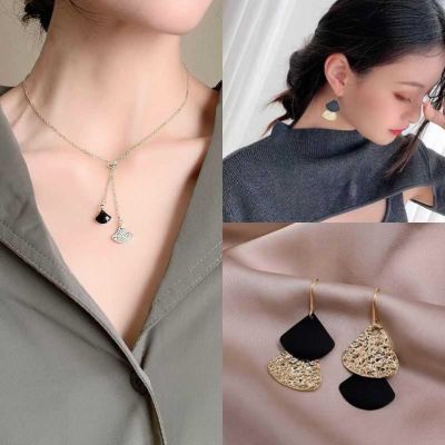 Fashion necklace สร้อยคอเงินแท้925 (พร้อมกล่อง) สร้อยคอ เครื่องประดั แฟชั่น จี้ทรงเปลือกหอย สีทอง เหมาะกับการให้ของขวัญ