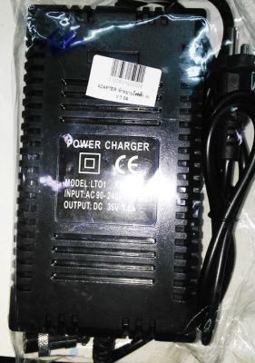 หม้อแปลงไฟ 36V 1.8A สายชารจ์สำหรับ HoverBoard สกูตเตอร์ไฟฟ้า ๆลๆ Lithium battery charger