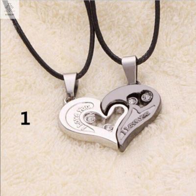 KISSCAT สร้อยคอไม่ลอกไม่ดํา สร้อย jewelry สร้อยสแตนเลส สร้อยคอไม่ลอก Good I Love You Hot Sale 2Pcs His and Her New Stainless Steel Men andWomen Lover Pendant Necklace Heart Shape