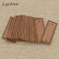 【LZ】✽♧  Lychee-Brown Artificial PU Leather Garment Tags Etiqueta Clássica Artesanato DIY Costura Bolsa Calças Decoração Marcadores de pano 20pcs