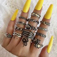 Ladies Ring Set Open Skull Hand Bone Snake Flower Belt Leaf Joint Ring Set Wholesale