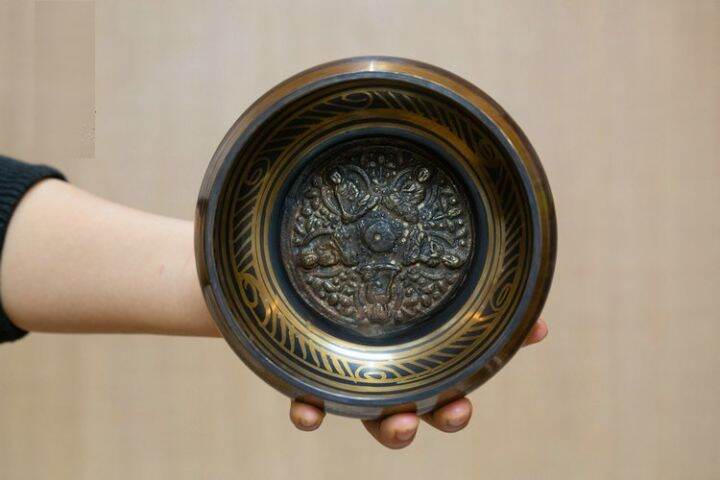 yoga-tibetan-singing-bowl-himalayan-hand-hammered-chakra-meditation