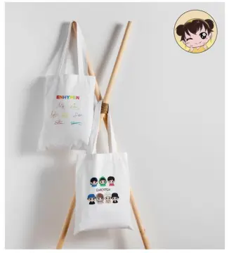 ENHYPEN UPDATES on X: ❤️ EN-LOVER CLUB TOTE KIT ╰➤ Variations: • Mini Box  Tote - PHP 499 (USD 9) • Everyday Tote - PHP 449 (USD 8) • Basic Tote 