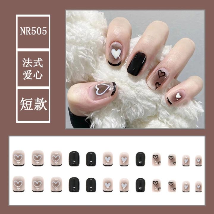 cod-pieces-a-box-one-size-fits-all-cool-black-gradient-love-manicure-patches-short-french-style-fake-nail-stickers-finished-product