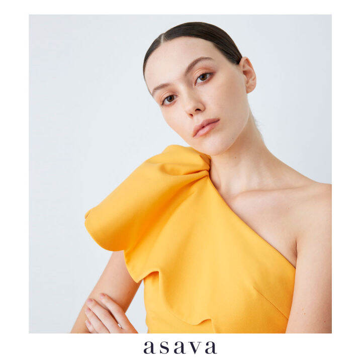 asava-ss22-scallop-draped-blouse-เสื้อผู้หญิง-อาซาว่า-ไหล่เดียวแต่งเดรป-ชายฉลุ