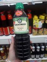 Kikkoman Less Salt Soy Sauce  คิคโคแมน ซอสถั่วเหลือง โชยุ สูตรเค็มน้อย 600 มล.