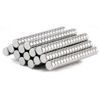 [Auto Stuffs] 50pcs 4x2mm ทรงกลม Earth Neodymium ซุปเปอร์แม่เหล็กแม่เหล็กที่แข็งแกร่ง