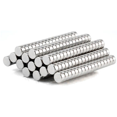 yizhuoliang 50pcs 4x2mm ทรงกลม Earth Neodymium ซุปเปอร์แม่เหล็กแม่เหล็กที่แข็งแกร่ง