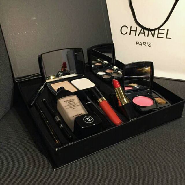 Bộ trang điểm Chanel 9 món cao cấp  VIVMART