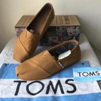 ☽ cri237 ?แท้? Toms รองเท้าผ้าใบลําลอง ส้นแบน ลายทาง สีฟ้า สําหรับผู้ชาย ผู้หญิง