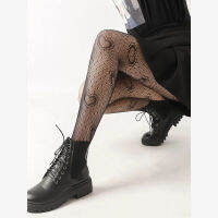 Thaya ผู้หญิง Pantyhose Heart พิมพ์ Fishnet แน่นยืด Hollow Out Breathable สีดำแฟชั่นชุดอุปกรณ์เสริม Tights