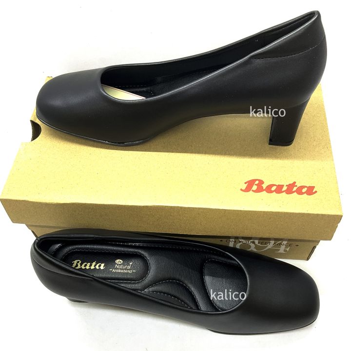 bata-รองเท้าคัทชู-หัวตัด-สูง-1-นิ้ว-2-นิ้ว-สีดำ-รองเท้ารับปริญญา-รองเท้านักศีกษา-รองเท้าทางการรองเท้าส้นสูง