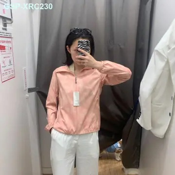 Một chủ shop ở Hà Nội bị tố bán hàng nhái quần áo Uniqlo với giá đắt đỏ
