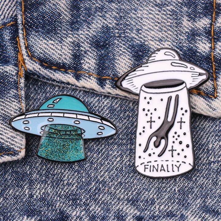 dt-hot-brooch-metal-enamel-alien-spaceship-adventurer-astronaut-badge-pin-clothing-pins-jewelry-accessories-gifts