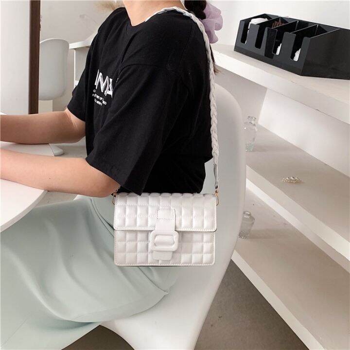 กระเป๋าสะพายข้างแฟชั่น-วันรุ่นสุดฮิตมาใหม่-9106