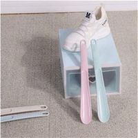 Shoehorn household hook shoes to wear shoes, womens shoes artifact, extended shoes, s and shoes ที่ใส่รองเท้าใช้ในบ้านตะขอรองเท้าสวมรองเท้าหญิงตั้งครรภ์อุปกรณ์เสริมสำหรับผู้สูงอายุแบบยาว swxwk.my