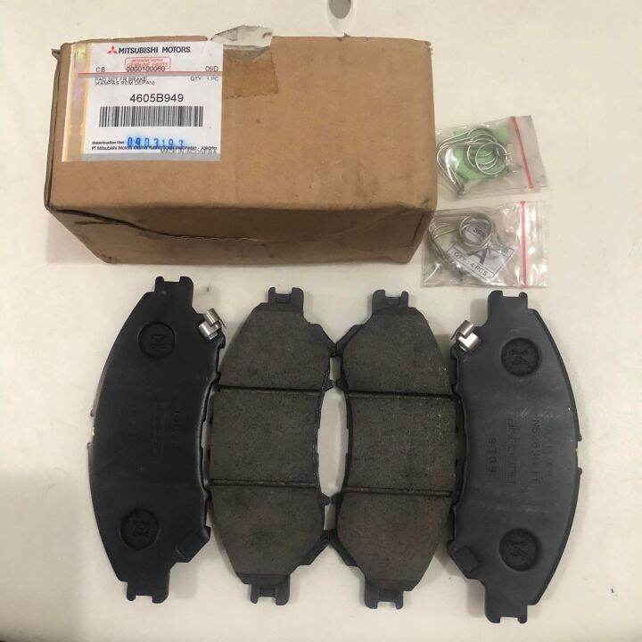 GENUINE / ORIGINAL MITSUBISHI XPANDER / XPANDER CROSS FRONT BRAKE PADS