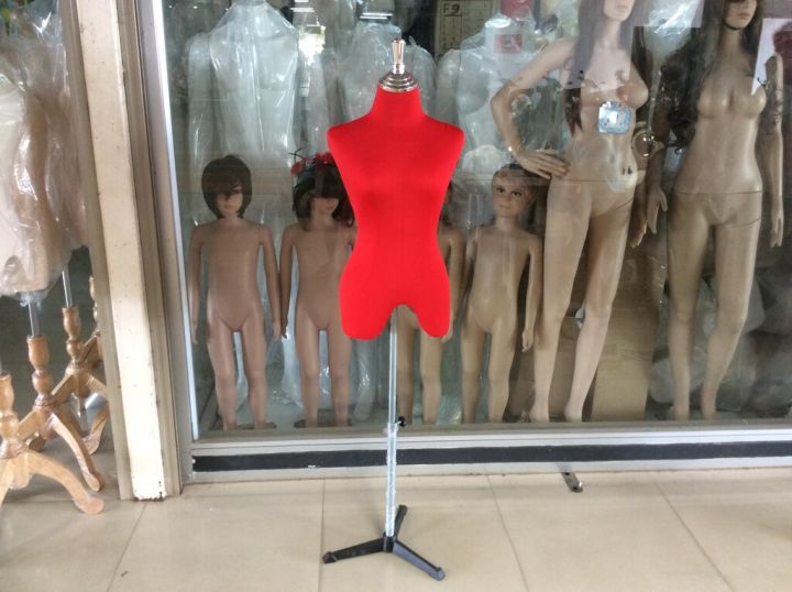 หุ่นเดรฟขาเหล็กเว้าผ้ายืดแดง-หุ่นโชว์เสื้อผ้า-wanwanpresent
