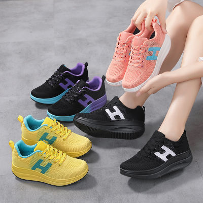 RUIDENG-82273 รองเท้าผ้าใบผู้หญิงเพื่อสุขภาพ ความสูง 5 cm. น้ำหนักเบา นุ่ม ระบายอากาศได้ดี มี 4 สี ไซส์ 36-40 มีพร้อมส่ง