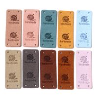 【LZ】✳✷  Handmade PU couro Tags para o vestuário gravado camurça do falso etiqueta retangular para o chapéu e vestuário acessórios de costura 5cm x 2cm 10 PCs