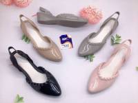 IQ Shoes รองเท้าแตะแบบสวมรัดส้น มี 4สี รุ่นHR6-ST6228L