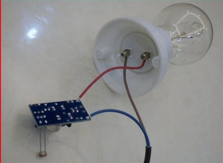 diy-electronic-ชุด-หลอดไฟ-220v-เสียงเปิดใช้งานสวิตช์หน่วงเวลาอัตโนมัติชุดควบคุมไฟ-trousse-ไฟ-led-ตัวบ่งชี้-diy-kit-lampada