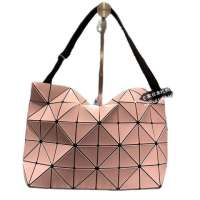 [BAOBAOIssey Miyake] issey Miyake counter Single Shoulder Messenger Tote bucket womens bag geometric Lingge handbag armpit bag square bag