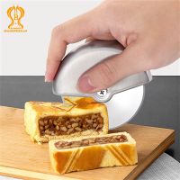 SHANGPEIXUAN 8cm Pizza Cutter Rotating Pizza Knife 430 Stainless Steel Pizza Wheel Knife Pizza Slicer Tools for Waffle Cookies