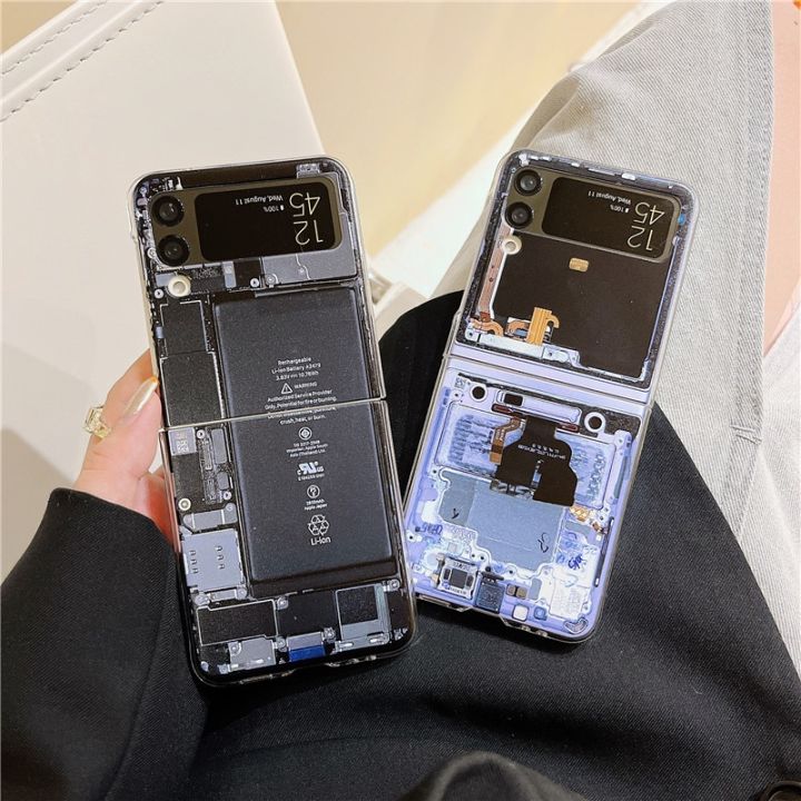 Chắc chắn bạn sẽ khiếp sợ khi biết được những chiếc ốp điện thoại Samsung Galaxy Z độc đáo nhất! Họa tiết độc đáo sẽ giúp chiếc điện thoại của bạn trông nổi bật và bảo vệ máy của bạn khỏi trầy xước và va đập.