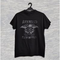 แฟชั่น AVENGED SEVENFOLD สีดำ TSHIRT HITAM ROCK BAND ผ้าฝ้าย UNISEX เสื้อยืด TOR เสื้อผ้าโดย SKULL OF ROCK TeeMen เสื้อยืด