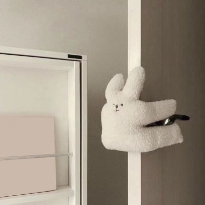 【LZ】 Cute Decorative Exquisite Bear Soothing Toy Kids Anti-Clip Doorstop Home Supply Door Stops Door Stoppers