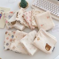 ☽ Cartoon Cotton Gauze Baby Face Towel 4 Layers Muslin Baby Handkerchief Absorbent Newborn Feeding Bibs Saliva Towel Washcloth