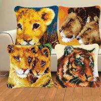 DIY Hand Knitted Embroidered Cushion Cover Animal Birds Tiger Unfinished Pillow Embroidery Material Latch Hook garen om te haken