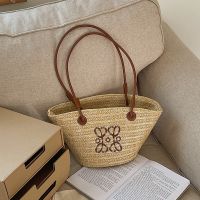 French Niche Design Vegetable Basket Bag Shoulder Portable Fashion Large Capacity Straw Bag Seaside Holiday Woven Bag Fashion