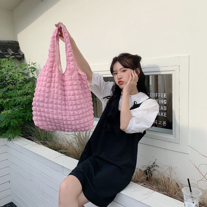 koreafashionshop-kr1814-กระเป๋าผ้าย่น-ทรงนิ่ม-ผ้ายับ-สุดน่ารักแนวเกาหลี