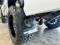 ชุดบังโคลนOUTLANDER4X4 พร้อมสลิงดึงสาย Black Edition บังโคลนรถกระบะ Off Road Mud Flaps แผ่นบังโคลน ยางความหนา 5มิลลิเมตร แผ่นกันโคลน4x4 บังโคลนออฟโรด