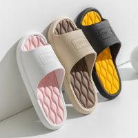 New Fashion Women Men Slippers Indoor Outdoor Flip Flops Summer Beach Sandals Soft Non-Slip Bathroom Flats Couples Home Shoes House Slippers