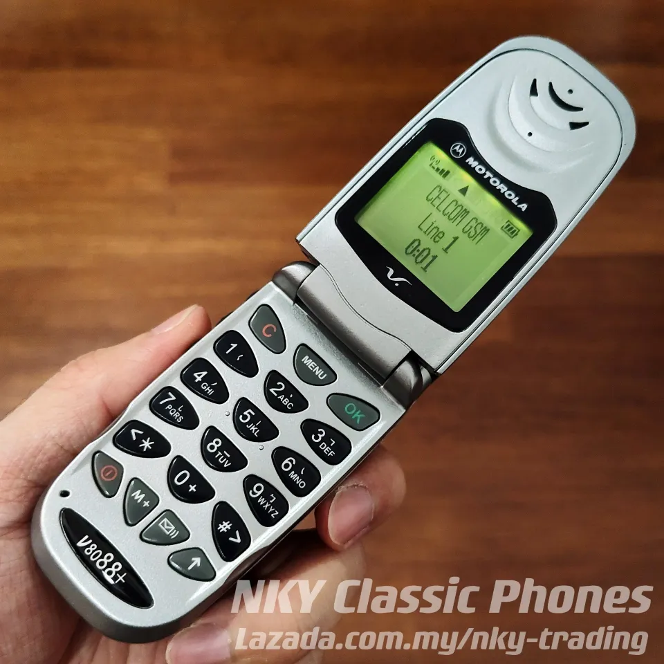 Motorola V8088 (Legendary Motorola Flip Phone) (Elderly Phone