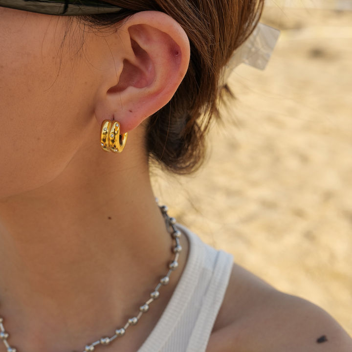 emmesea-stud-earrings-ต่างหู-18k-ชุบทองสแตนเลส-ต่างหูรูปตัว-cth