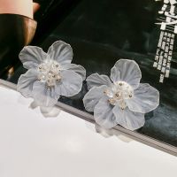 AENSOA ต่างหูดอกไม้ใสสีขาวสไตล์เกาหลีแบบ Hyperbole สำหรับผู้หญิงรุ่นใหม่2022 T-1อะคริลิคหวานหวานแหวววเครื่องประดับตุ้มหูทันสมัย