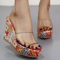 รองเท้า Wedges Graffiti แฟชั่น 3.44 นิ้วสําหรับผู้หญิง (ขนาด 35-40)