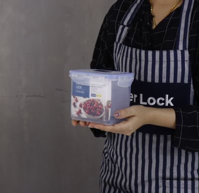 กล่องถนอมอาหาร พลาสติก Super Lock #6134 มีฝาปิด เก็บความร้อน,เย็น เข้าตู้ไมโครเวฟได้ ทรงเหลี่ยม 900m
