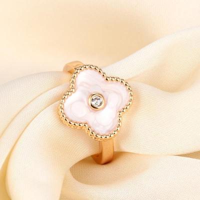 สดขายร้อนสี่ใบโคลเวอร์แหวนหญิงหรูหราแสงคลาสสิกนำโชคกลีบเพชรขนาดเล็กแหวนเซอร์โคเนียมสีขาวแหวน Fritillaria .