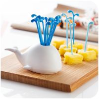 1Set Creative Whale Fruit Fork Cake Dessert Salad Sticks Food Picks Cocktail Toothpick Skewer Home Party Accessories