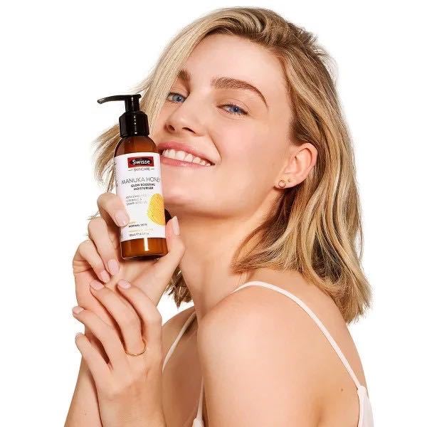 swisse-skin-care-manuka-honey-glow-boosting-moisturiser