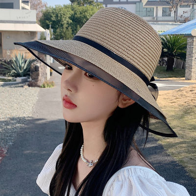 หมวกฟางแบนแบนด้านบนผู้หญิงเกาหลีรุ่น Chaoxia Beach หมวกกันแดดหมวกปีกแบนขอบสุทธิ LNPI