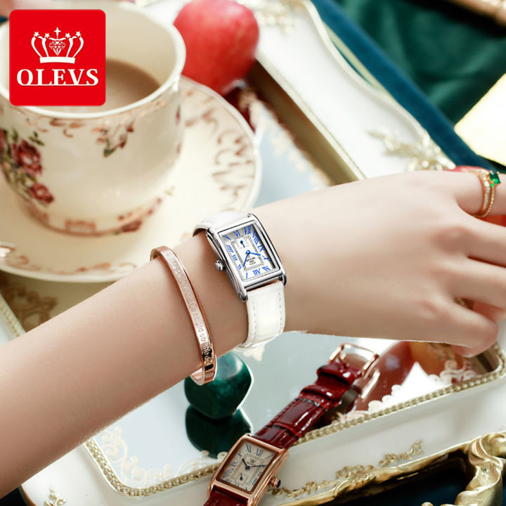olevsของขวัญผู้หญิงนาฬิกาสำหรับขายผู้หญิงหรูหราควอตซ์นาฬิกาข้อมือกันน้ำคริสต์มาสสีแดงสีขาว
