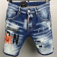 DSQUARED2ยี่ห้อบุรุษกางเกงขาสั้นผ้ายีนส์แฟชั่นสบายๆบางที่มีคุณภาพสูงหลุมกางเกงยีนส์สั้นสำหรับผู้ชาย DSQ พิมพ์ถนนกางเกงขาสั้นผ้ายีนส์